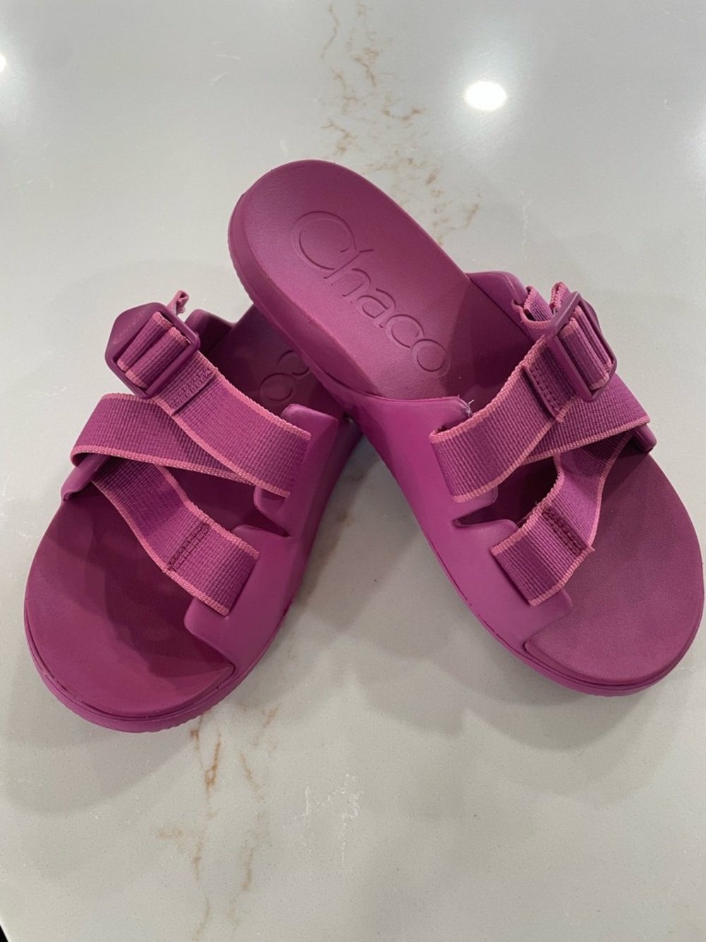 Chaco: Chillos in Outskirt Fuchsia Size 8 Chaco Slides
